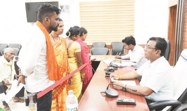 प्रगतिशील कृषकों ने क्षतिपूर्ति राशि दिलाने जनदर्शन में की मांग