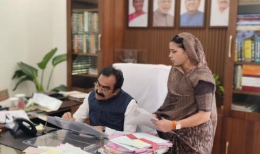 खंडवा&मूंदी रोड हुआ जर्जर, निर्माण को दें मंजूरी:विधायक ने पीडब्ल्यूडी मंत्री से कहा; एमपीआरडीसी के मुख्य अभियंता से मिलीं