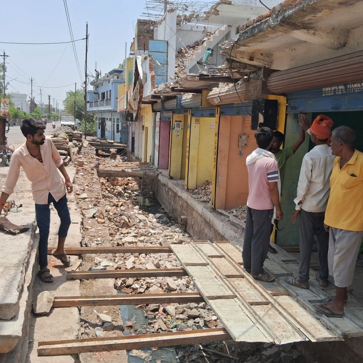 टीकमगढ़ में 9 बंडा नहर से लोगों ने हटाया कब्जा:33 में से 20 लोगों ने नहीं किया, 11 जून तक डेडलाइन