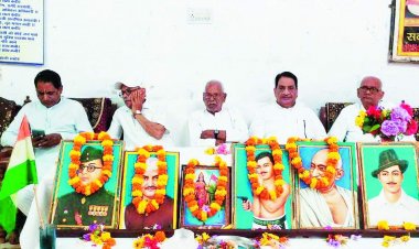 निषाद  समाज ने मनाया स्वतंत्रता दिवस