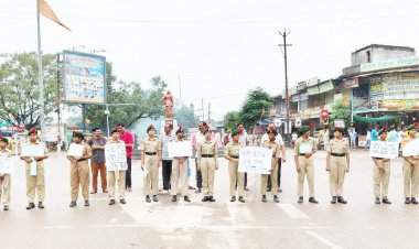 एनसीसी कैडेट्स ने राष्ट्रगान के लिए चलाया जागरूकता अभियान