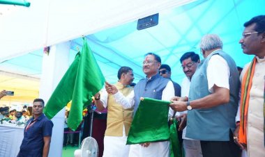 रेलवे इंफ्रास्ट्रक्चर में तेजी से हो रहा निवेश आने वाली पीढ़ियों के लिए नया भविष्य गढ़ेगा.