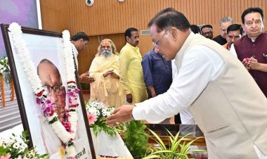 मुख्यमंत्री श्री विष्णुदेव साय ने श्रद्धेय शांताराम सर्राफ को अर्पित की श्रद्धांजलि.