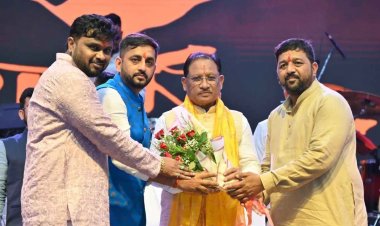 मुख्यमंत्री श्री साय रायपुर शहर के विभिन्न गरबा महोत्सव में हुए शामिल.