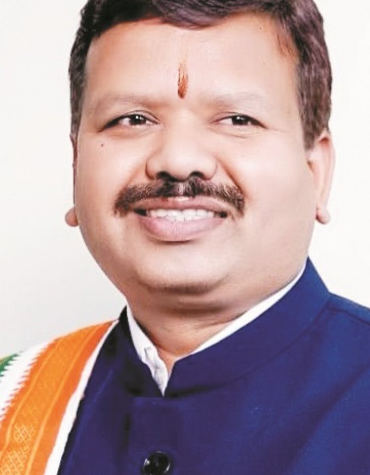 गलत के विरूद्ध आवाज उठाने पर नपं अध्यक्ष पर की गई दमनात्मक कार्रवाई-विनोद चंद्राकर