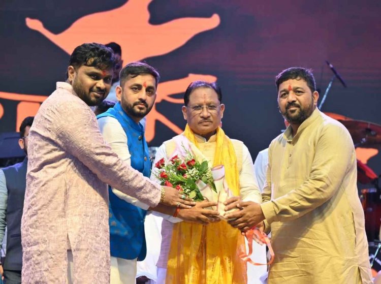 मुख्यमंत्री श्री साय रायपुर शहर के विभिन्न गरबा महोत्सव में हुए शामिल.