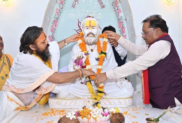 संतों के आशीर्वाद और जनसहयोग से छत्तीसगढ़ आगे बढ़ रहा है विकास और आस्था के मार्ग पर .