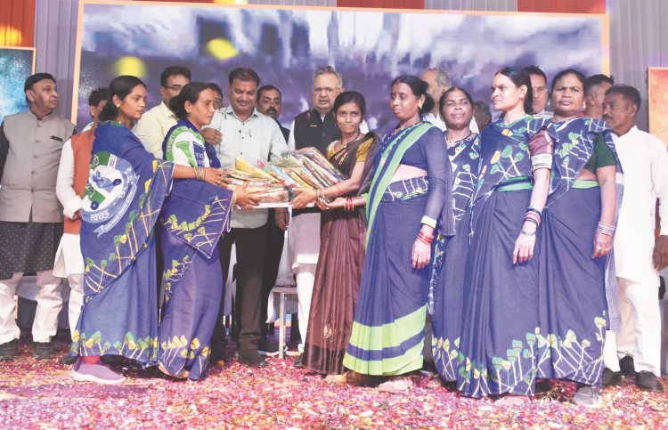 शहर को साफ-सुथरा रखने में स्वच्छता दीदीयों की महत्वपूर्ण भूमिका-रमन