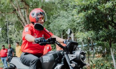 मुख्यमंत्री श्री विष्णुदेव साय ने स्वयं बाइक चलाकर युवाओं को दिया सुरक्षित ड्राइविंग का संदेश.