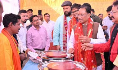 जशपुर जिले में शिल्पकारों के लिए स्थापित होगा ग्लेज़िंग यूनिट: मुख्यमंत्री श्री विष्णु देव साय.