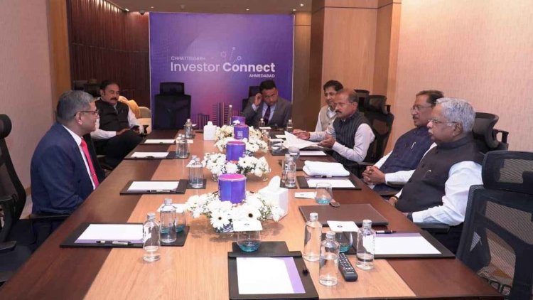 मुख्यमंत्री विष्णुदेव साय से कैडिला फार्मास्युटिकल्स लिमिटेड के समूह अध्यक्ष राज प्रकाश व्यास ने की मुलाकात.