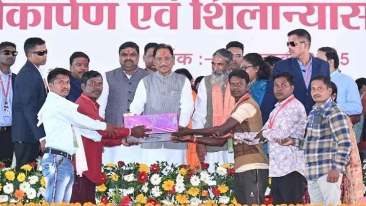 बूढ़ादेव महोत्सव में शामिल हुए मुख्यमंत्री श्री विष्णुदेव साय.