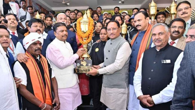 मुख्यमंत्री ने ऑल इंडिया फ़ॉरेस्ट स्पोर्ट्स मीट के विजेता खिलाड़ियों से मुलाकात कर दी बधाई.