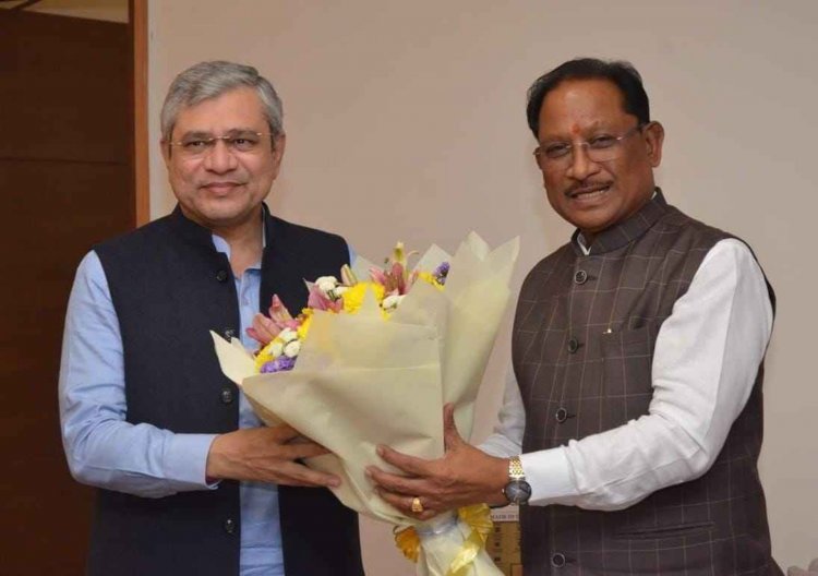 मुख्यमंत्री श्री विष्णुदेव साय ने केंद्रीय रेल मंत्री श्री अश्विनी वैष्णव से की सौजन्य मुलाकात.