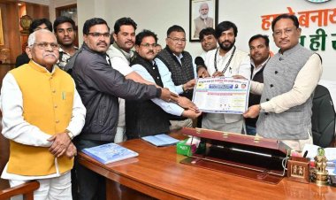 मुख्यमंत्री श्री विष्णुदेव साय से सतनामी विकास परिषद के प्रतिनिधिमंडल ने की सौजन्य भेंट