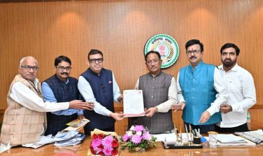 मुख्यमंत्री से CAIT प्रतिनिधियों की सौजन्य मुलाकात, स्वदेशी संकल्प यात्रा में शामिल होने का दिया आमंत्रण