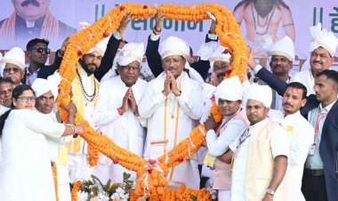 गुरु घासीदास बाबा ने समाज को समानता, सद्भाव और मानवता का दिया संदेश.