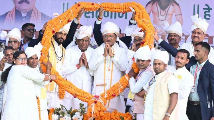 गुरु घासीदास बाबा ने समाज को समानता, सद्भाव और मानवता का दिया संदेश.