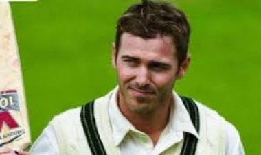 ऑस्ट्रेलिया के पूर्व बल्लेबाज़ डेमियन मार्टिन कोमा से बाहर आए