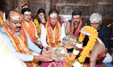 नववर्ष पर मुख्यमंत्री श्री विष्णुदेव साय व केंद्रीय पर्यटन मंत्री ने भोरमदेव मंदिर में की पूजा-अर्चना,